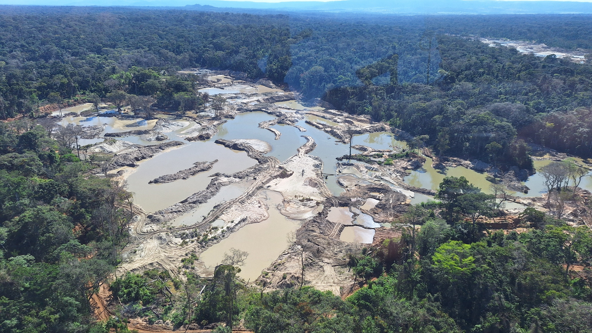 Mineração proibido de ouro transforma município de MT no mais violento da Amazônia
