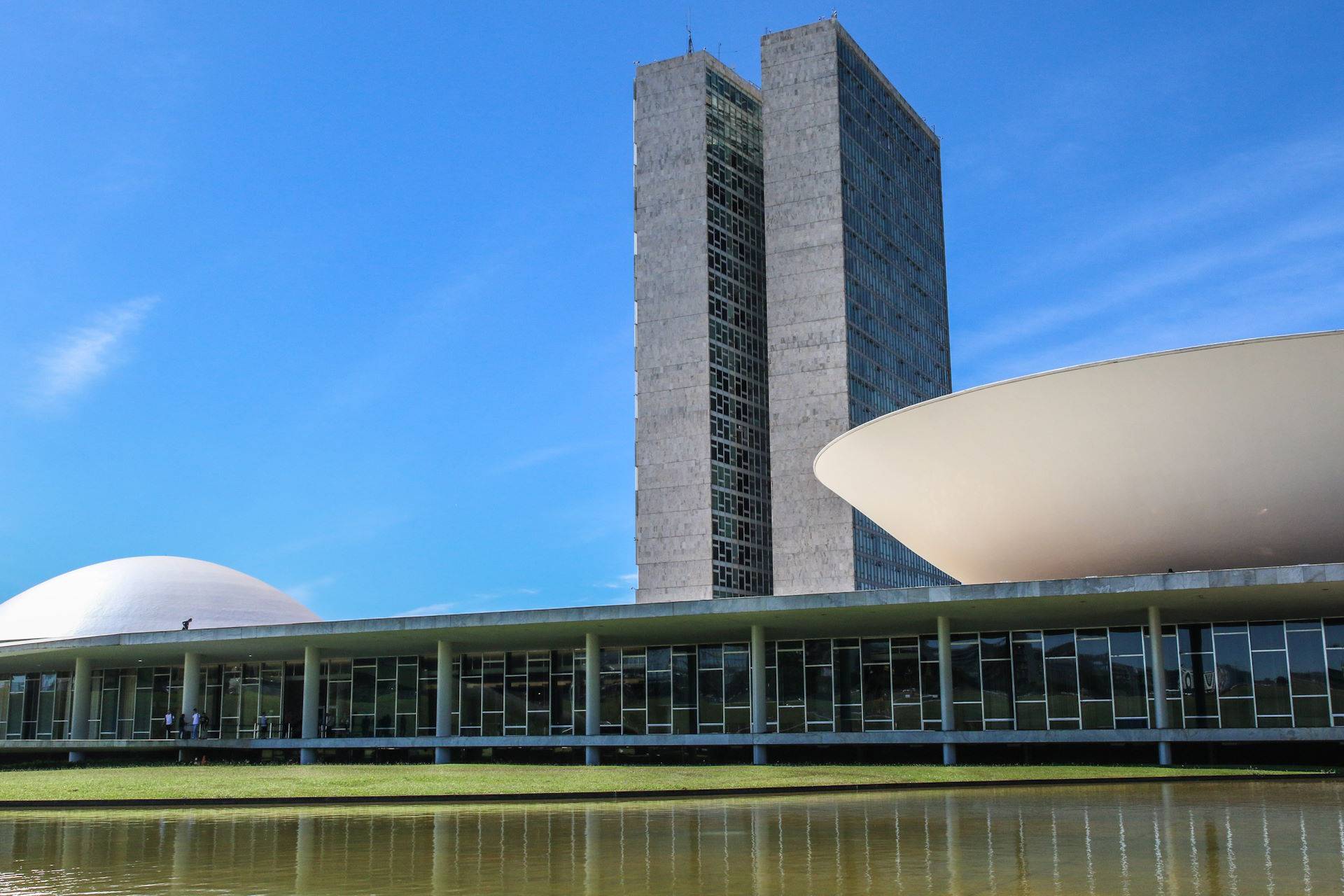 Perigos explícitos e dissimulados da má política ambiental do Brasil